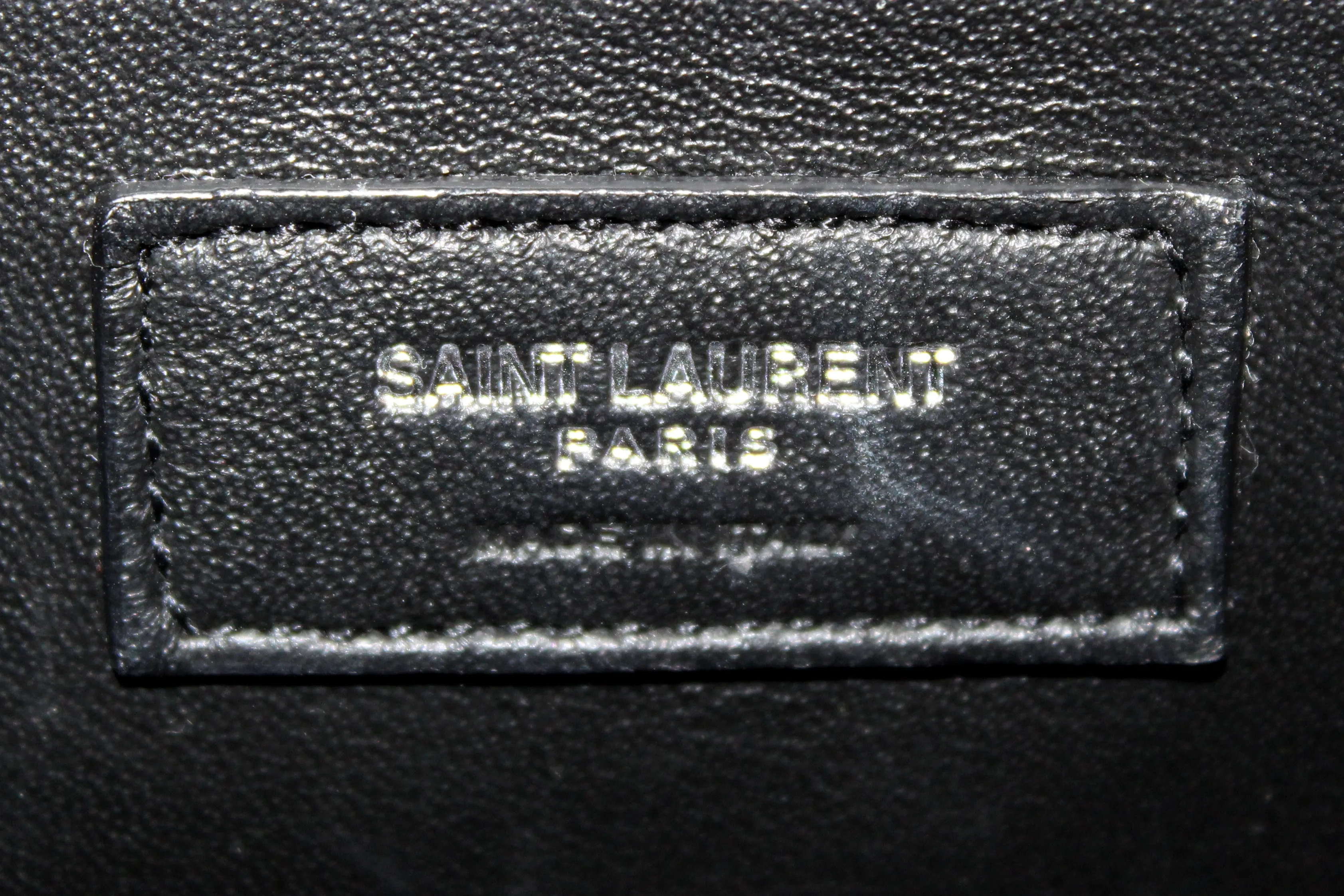 Authentic Saint Laurent Black Matelasse Grain De Poudre Embossed Leather Medium Envelope Bag