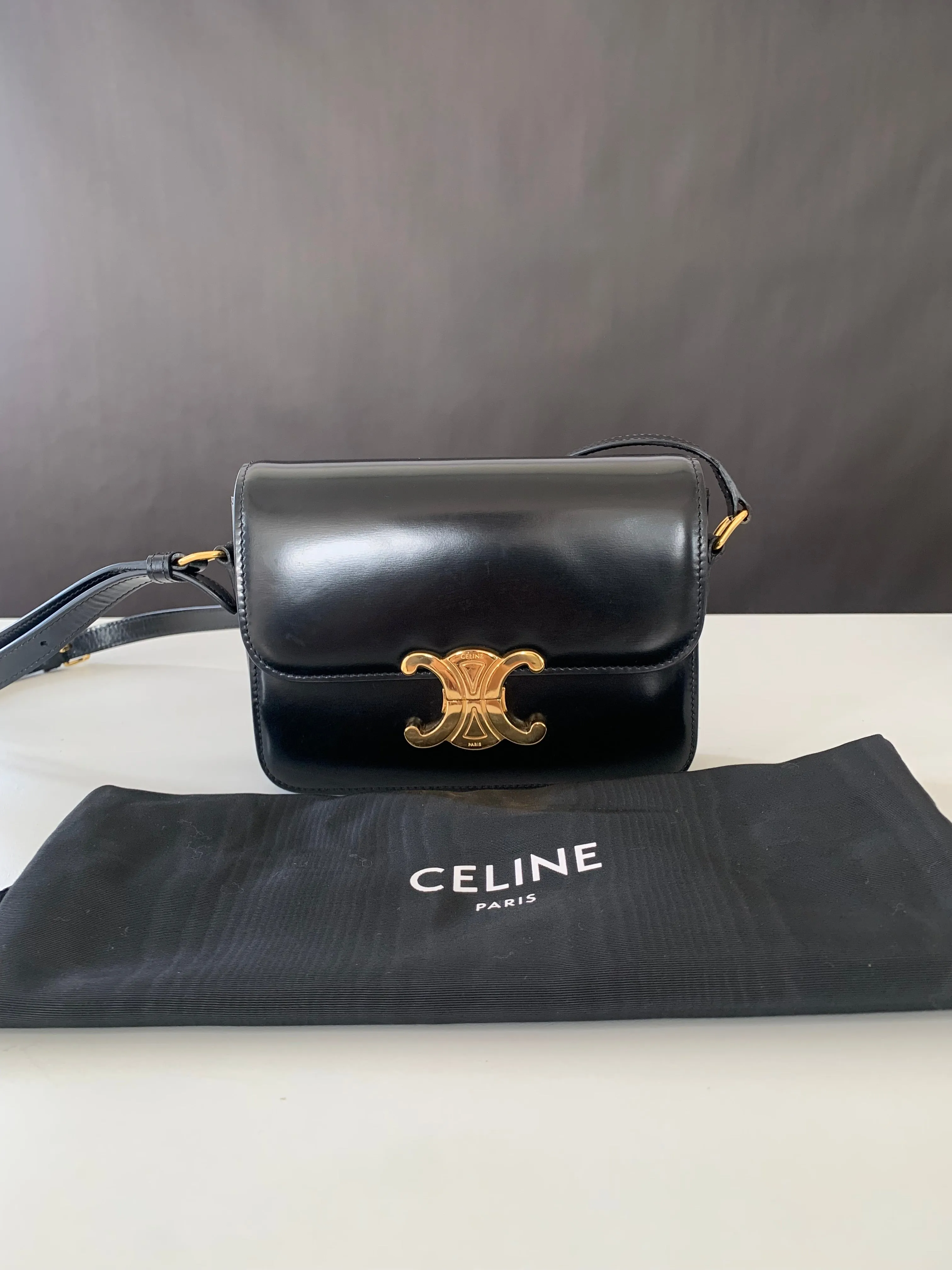 <b>CELINE</b> <br>Teen Triomphe Shiny Calfskin